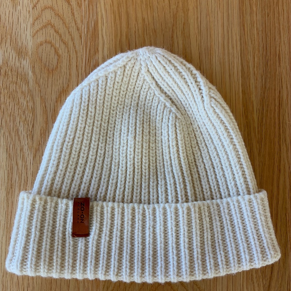 Zo On Iceland merino wool ribbed ivory cream beanie